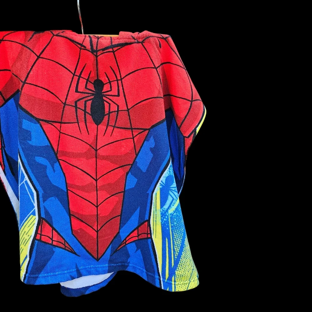 Marvel Red And Blue Superhero bathrobe One Size - Picture 5 of 11